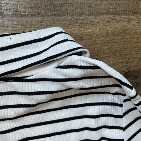Emery Rose Striped Ribbed Knit Asymmetrical Button Pullover Top – Size Large - Picture 6 of 8